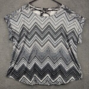 A.U.W Women's Plus Size 3X Black White Gray Chevron Zigzag Knit Top Short Sleeve